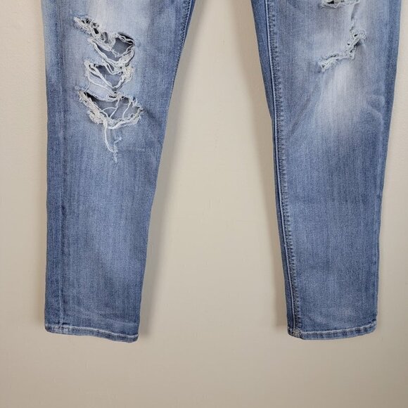 AE 2 Tomgirl Button Fly Distressed Crop Medium Wash Relaxed Jeans American Eagle - Picture 8 of 16